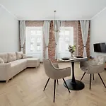 Dabrowskiego Climate Pet Friendly By Renters